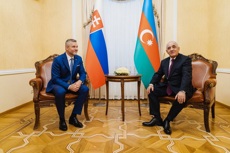 Prezident SR pokračoval v Baku rokovaniami s predsedom vlády a predsedníčkou parlamentu Prezident SR pokračoval v Baku rokovaniami s predsedom vlády a predsedníčkou parlamentu