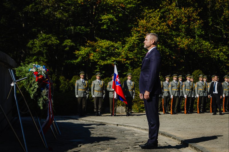 Prezident SR na Dukle: Snaha o mier nie je len našou povinnosťou, ale podmienkou nášho prežitia Prezident SR na Dukle: Snaha o mier nie je len našou povinnosťou, ale podmienkou nášho prežitia