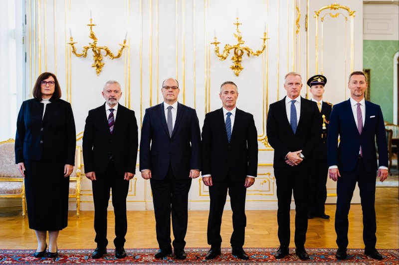 Prezident SR novým veľvyslancom: Nezabúdajte, že budete zastupovať Slovensko ako sebavedomú krajinu s pevným miestom na mape diplomacie Prezident SR novým veľvyslancom: Nezabúdajte, že budete zastupovať Slovensko ako sebavedomú krajinu s pevným miestom na mape diplomacie