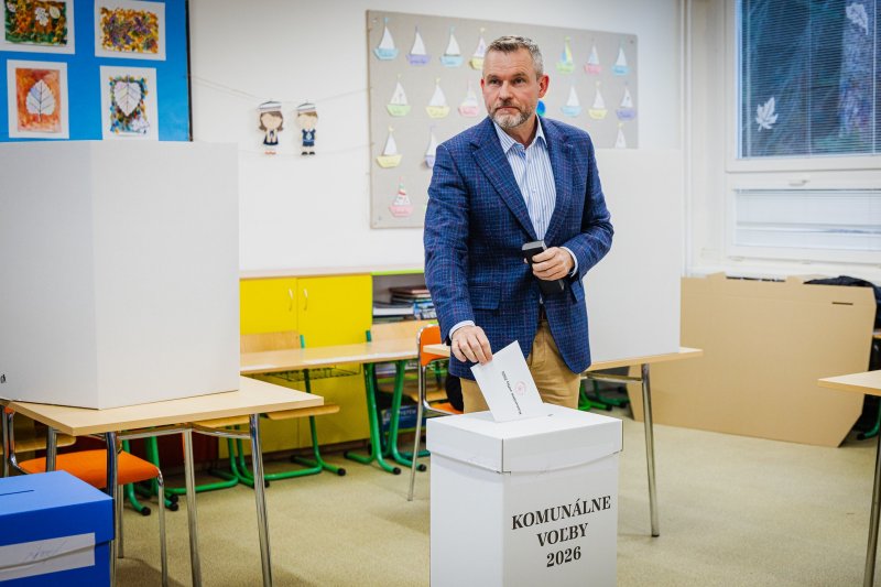 Prezident SR po odovzdaní svojho hlasu opätovne vyzval občanov na účasť v komunálnych a krajských voľbách Prezident SR po odovzdaní svojho hlasu opätovne vyzval občanov na účasť v komunálnych a krajských voľbách