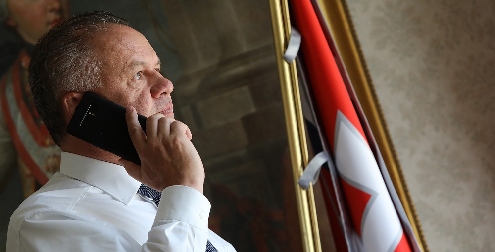 Prezident telefonoval s ministerkou: Napätie v RTVS treba riešiť