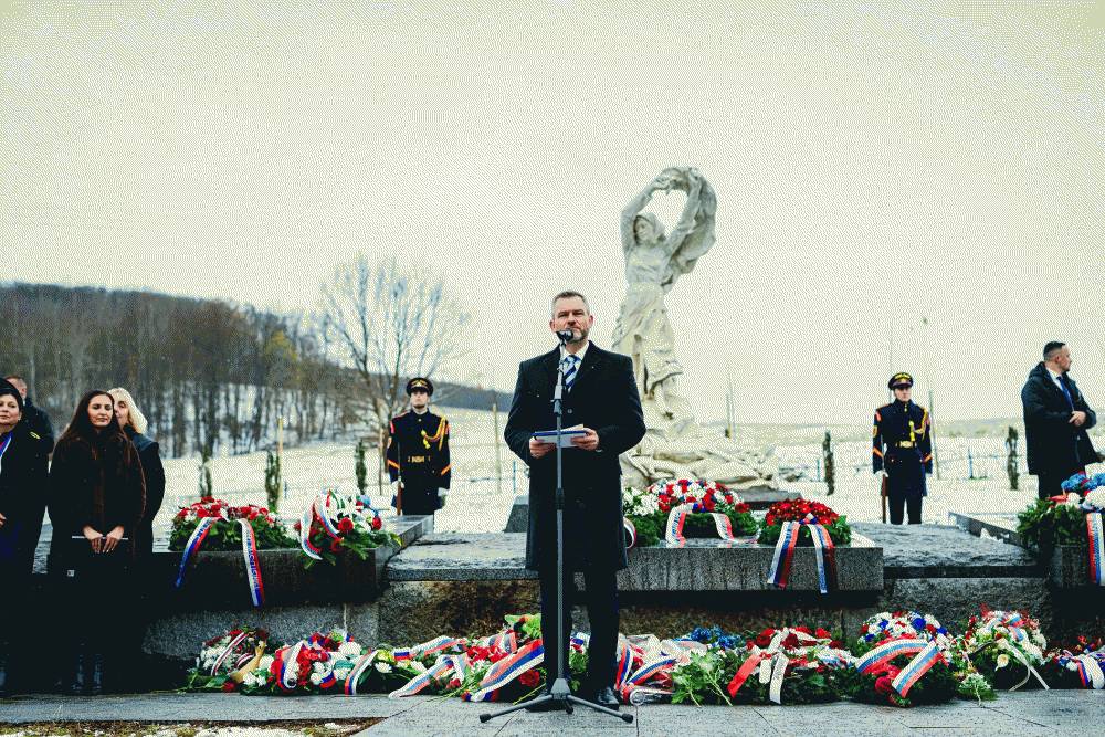 Prezident SR si uctil pamiatku obetí Tokajíckej tragédie