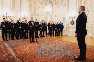 Prezident podporí každý návrh na zlepšenie postavenia záchranných zložiek